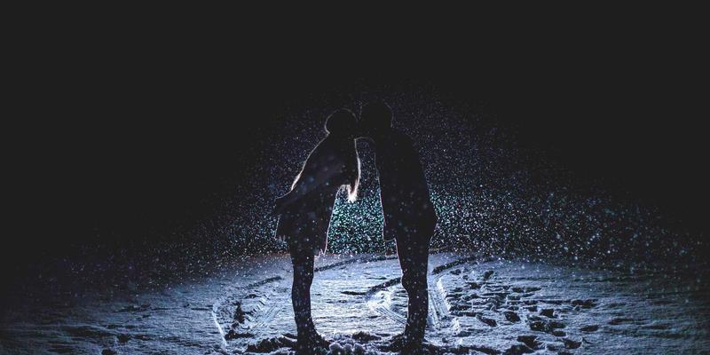 阀门铸造工艺核心：树脂砂、水玻璃砂、覆膜砂三大造型材料深度对比